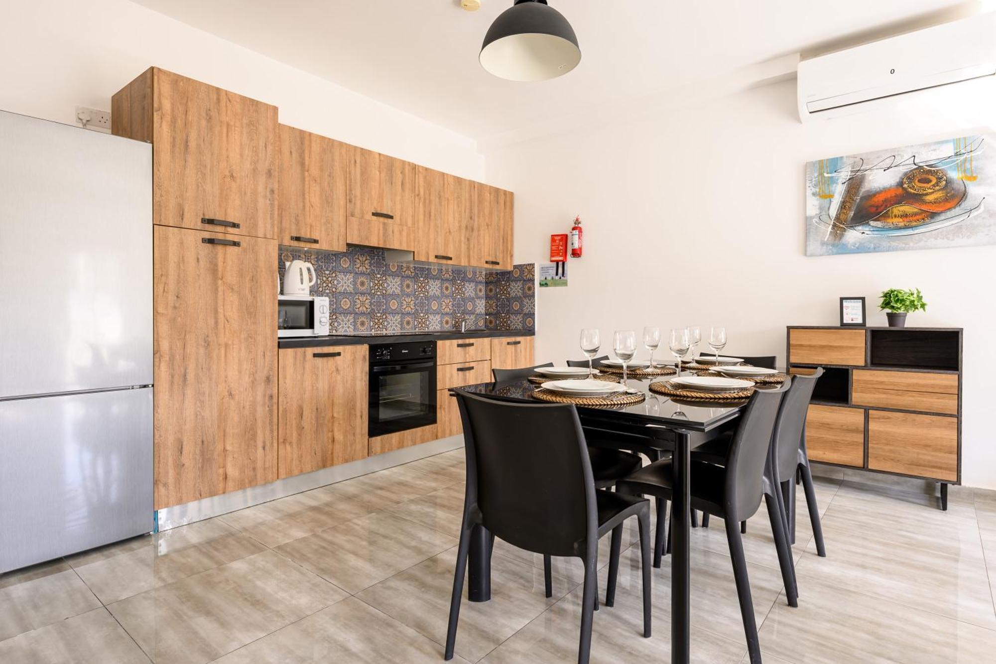 F11 1, Private Double With Private Bathroom In Shared Flat Msida