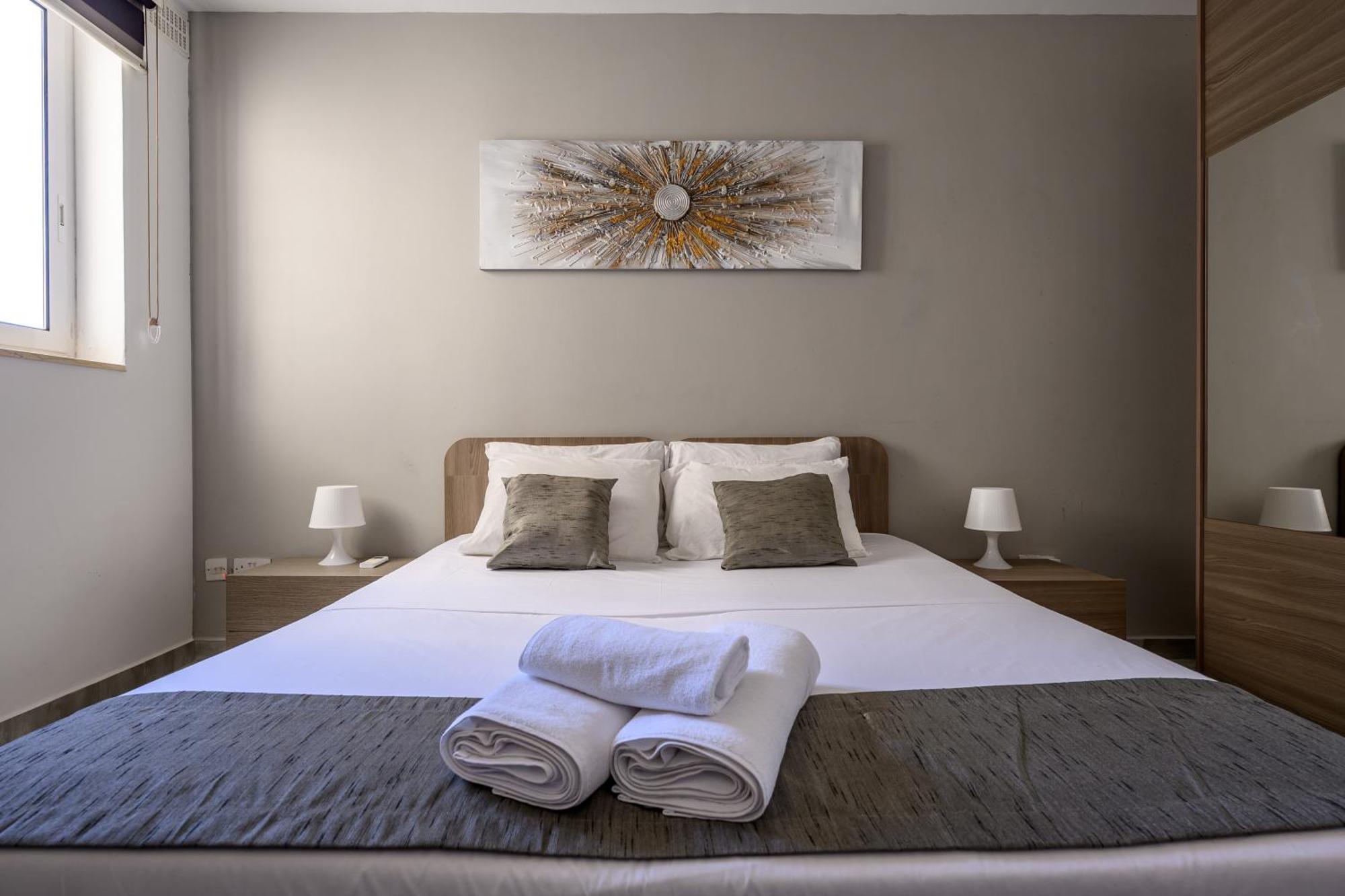 F11 1, Private Double With Private Bathroom In Shared Flat Kwatera prywatna Msida