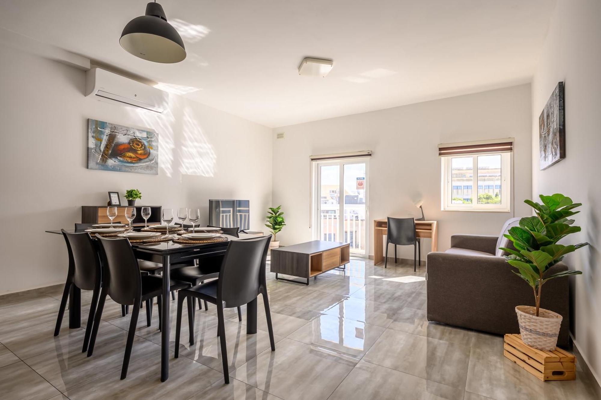 F11 1, Private Double With Private Bathroom In Shared Flat