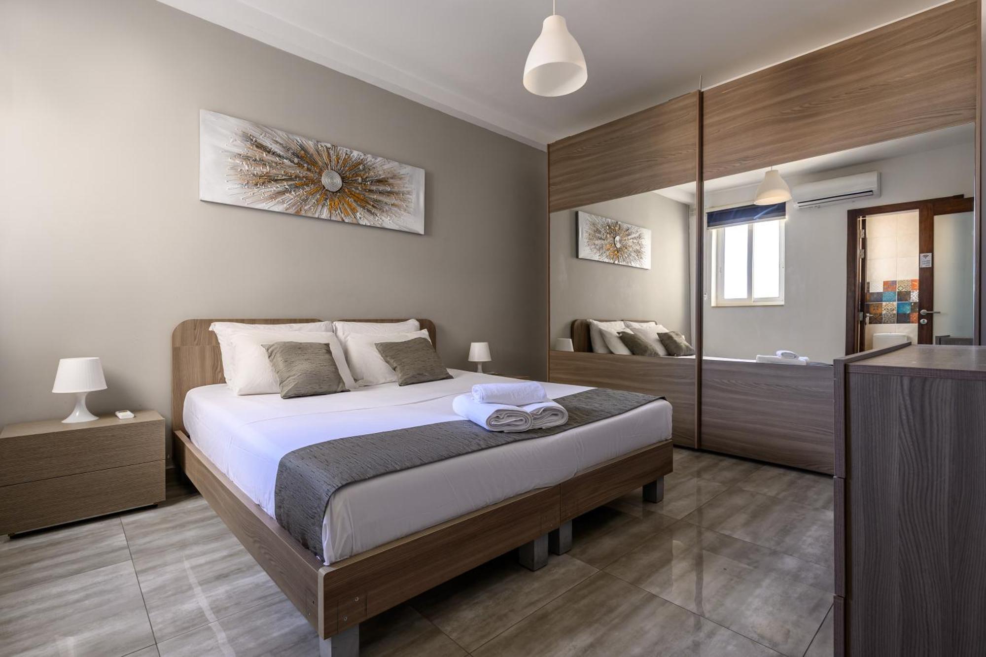 Homestay F11 1, Private Double With Private Bathroom In Shared Flat *