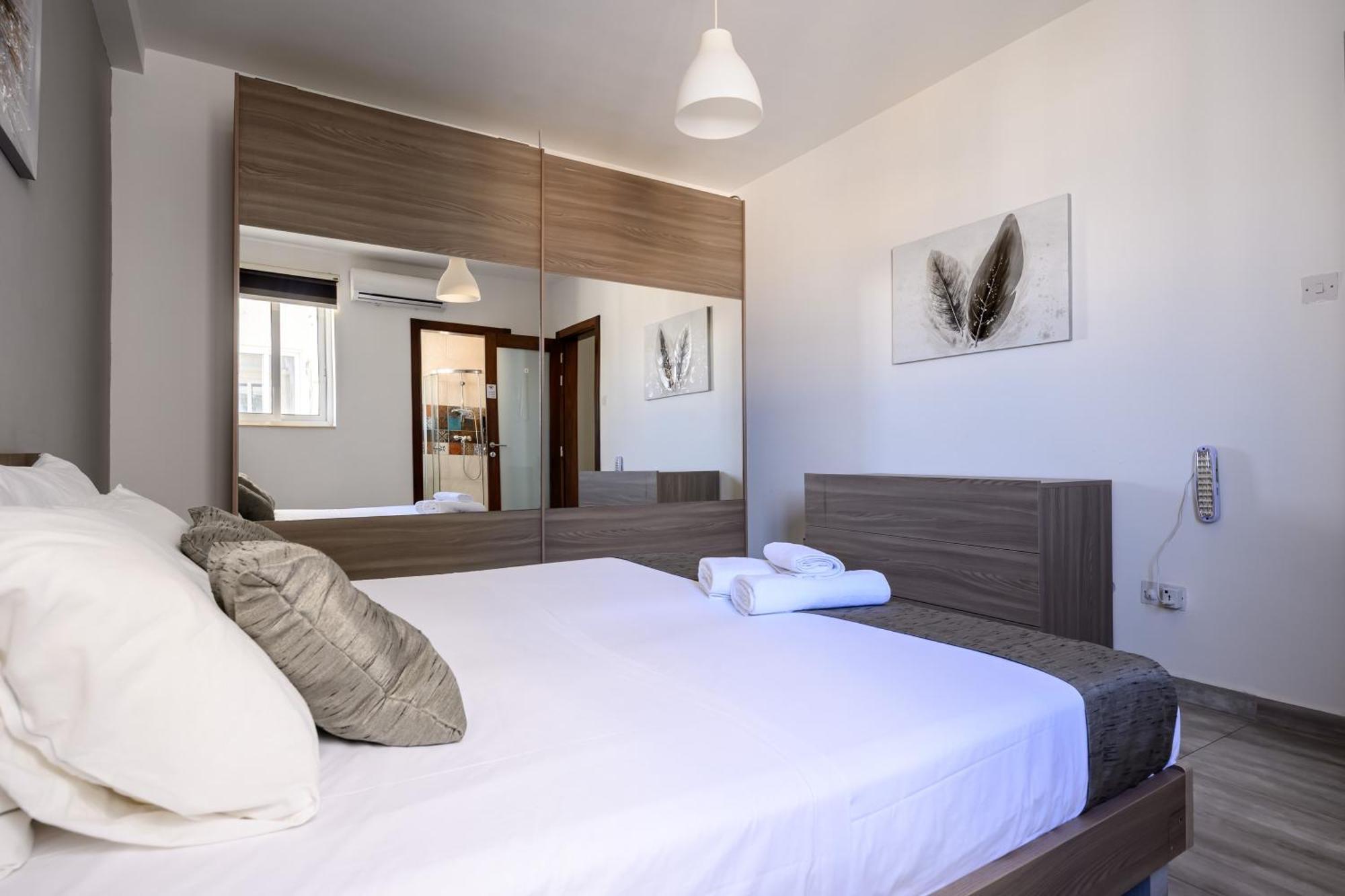 Kwatera prywatna F11 1, Private Double With Private Bathroom In Shared Flat Msida